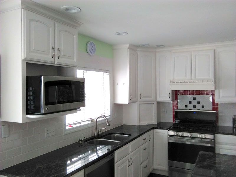 AA-Kitchen-blk-wht-red
